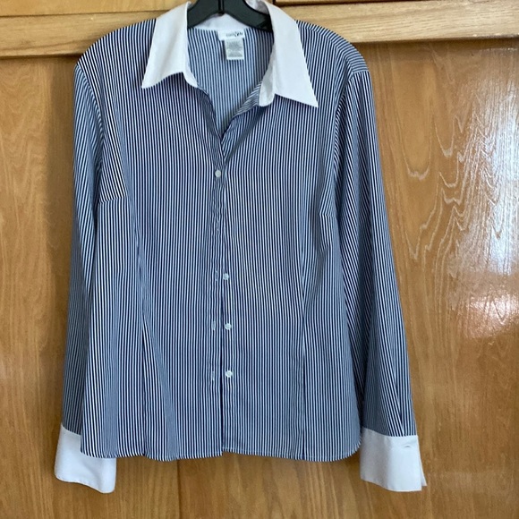 East 5th Tops - Fitted suit blouse, black and white, office attire